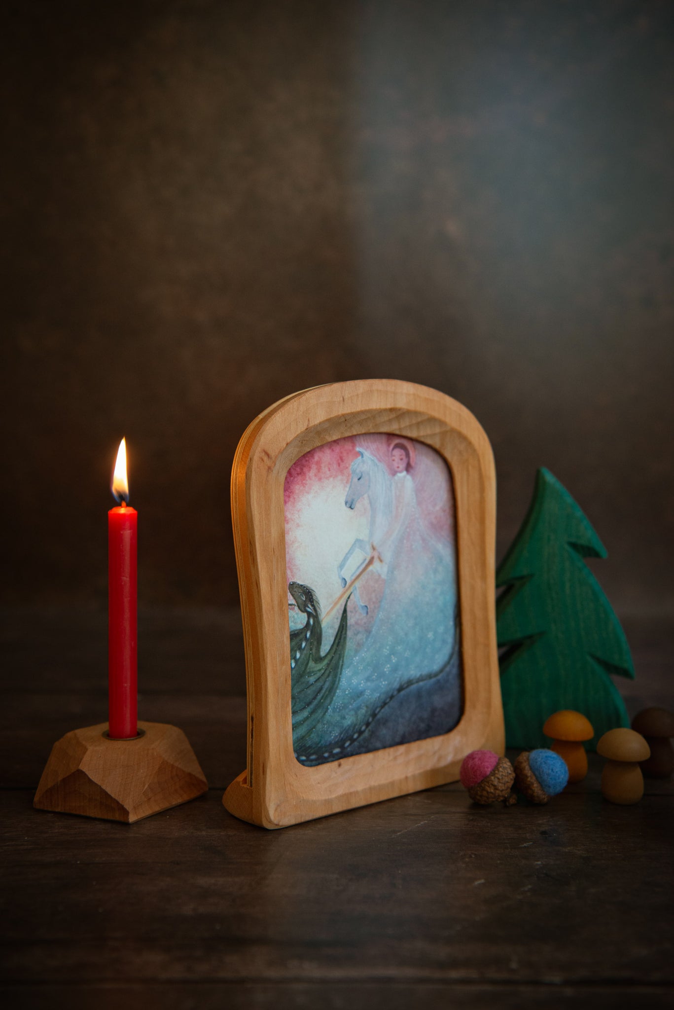 Wooden Picture Frame - Curved Standing A6 Portrait Format