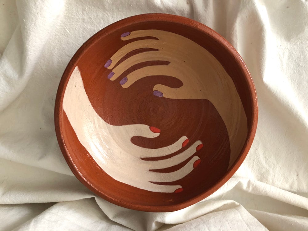 Salad Bowl with 2 hands (20cm)