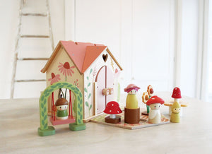 Doll House: Chalet Rosewood