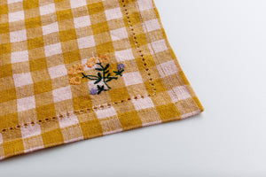 gingham embroidered napkin/placemat